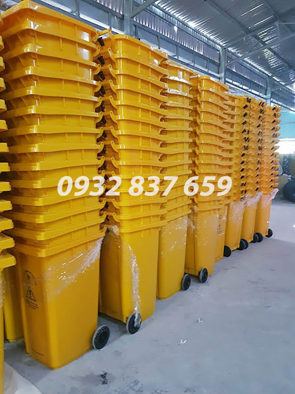 Pallet nhựa mẫu 136