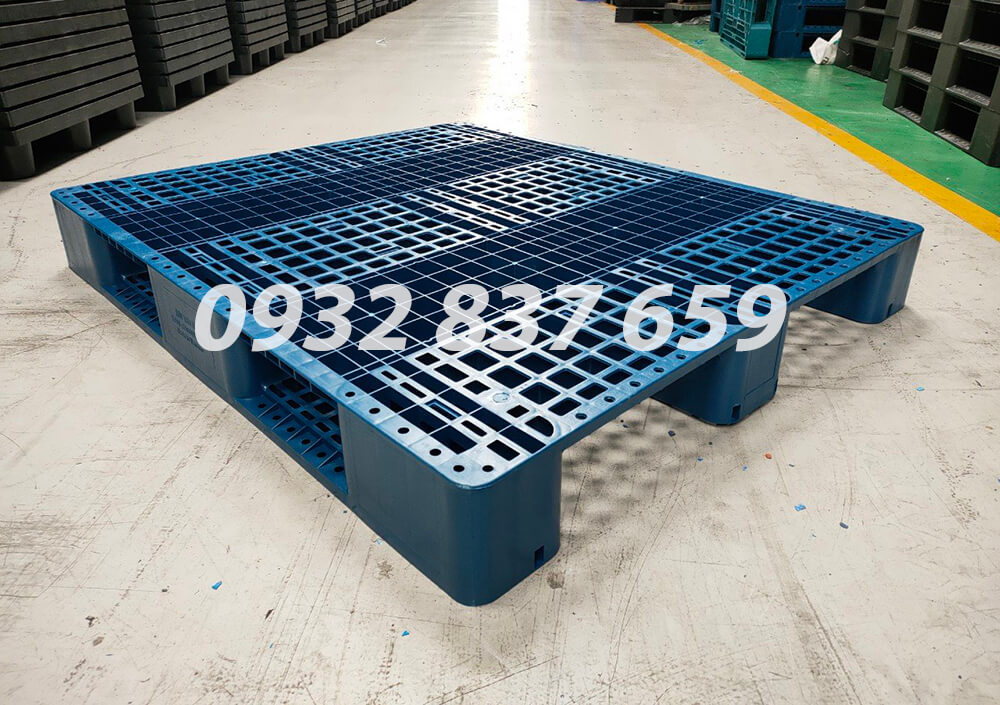 Pallet nhựa mẫu 125